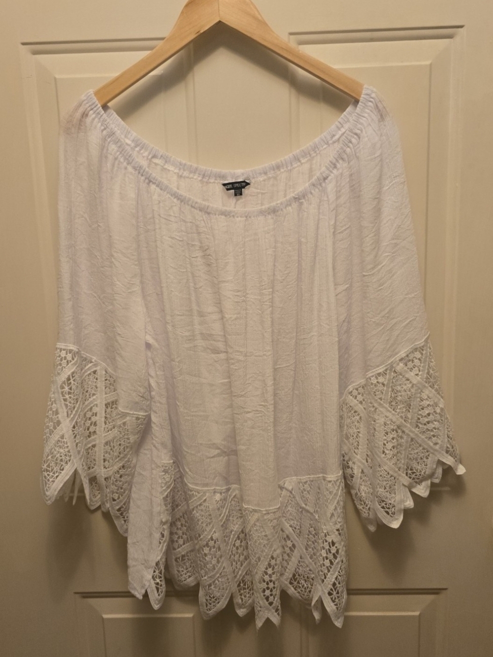 Unique Spectrum White Boho Crochet-Hem Blouse Size 3X